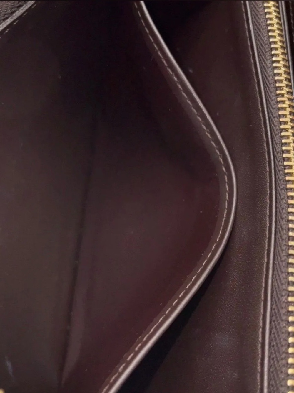 Louis Vuitton Amarante Monogram
Vernis Zippy Wallet - Picture 8 of 11